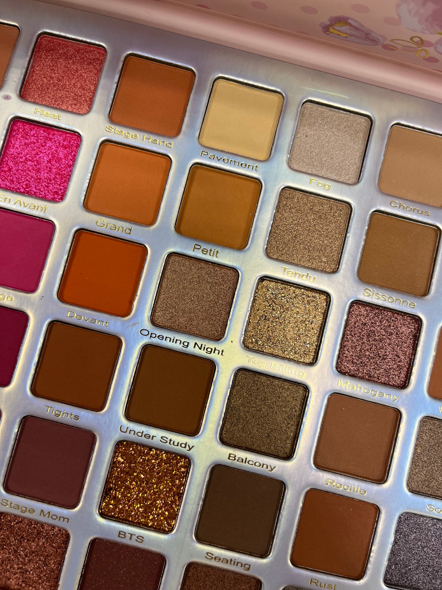 Malibu glitz eyeshadow/ 88 color beauty palette