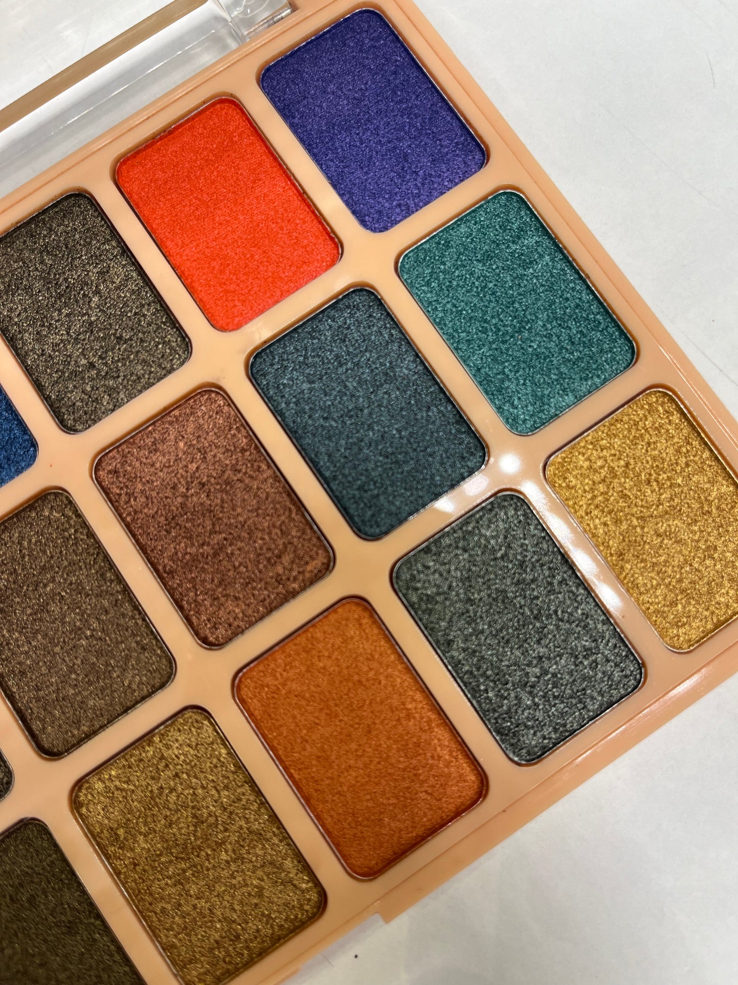 Malibu glitz/ 21 color makeup palette/ combo kit