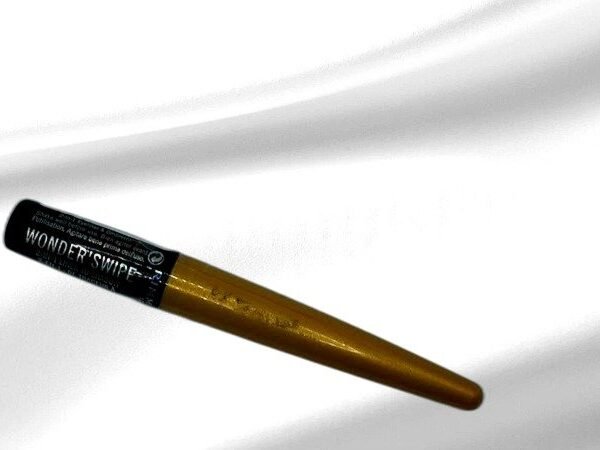 WONDER'SWIPE 2-in-1 Eyeliner & Ombretto