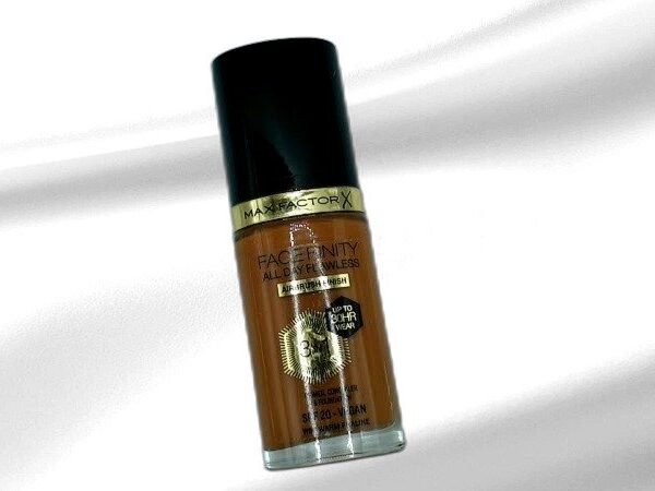 Facefinity All Day Flawless