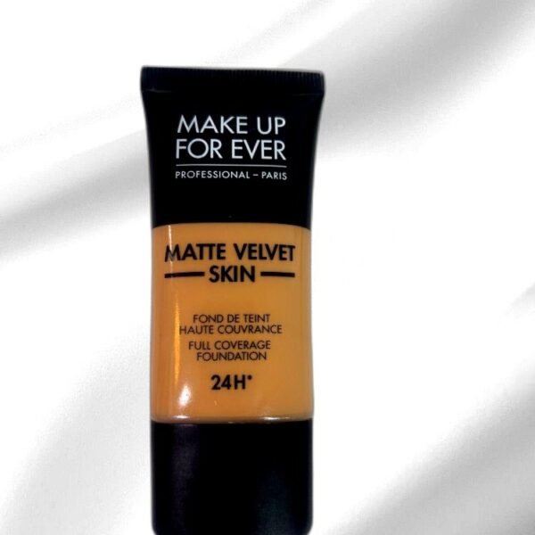 MAKE UPFOR EVER MATTE VELVETSKINHAUTE COUVRANCEFULL COVERAGEFOUNDATION