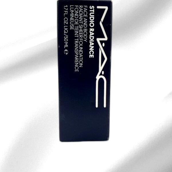 M.A.C STUDIO RADIANCE N3 FACE AND BODY RADIANT SHEER FOUNDATION 50 ML