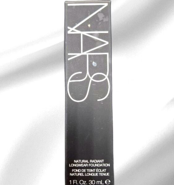 NARS NATURAL RADIANTLONGWEAR FOUNDATIONMACAO 662530 ML
