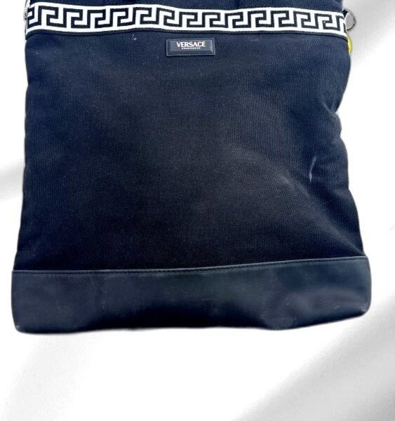 VERSACE FRAGRANCES BLACK COLOUR