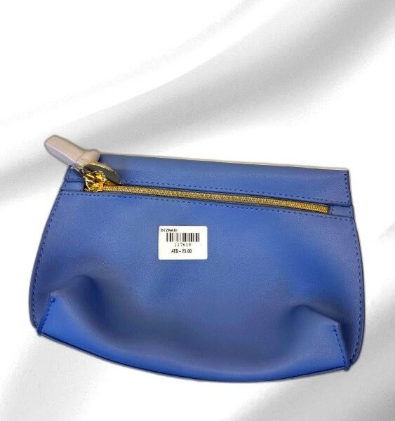 ESTEE LAUDER SKY BLUE COLOUR