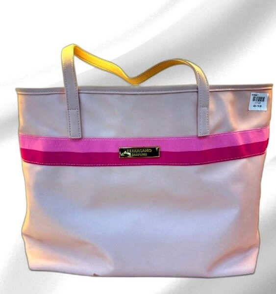 FERRAGAMO PARUMS PINK COLOUR