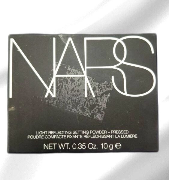 NARS LIGHT REFLECTING SETTING POWDER - PRESSED10G