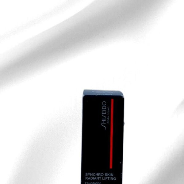 Syncro Skin Radiant Lifting Foundation