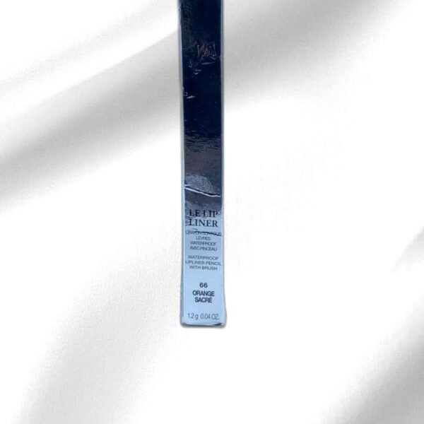 Le Lip Liner Waterproof Lipliner Pencil with Brush