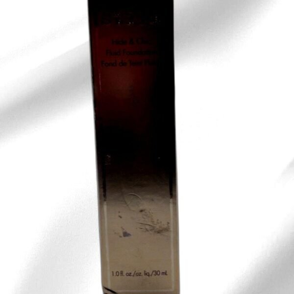 Hide & Chic Fluid Foundation