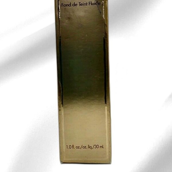 Hide & Chic Fluid Foundation